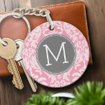 Pastel Roze & grijs Damaserpatroon - Aangepast mon Sleutelhanger<br><div class="desc">Voeg je monogrammen toe aan deze trendy en feminine floral damkers met populaire kleuren. Het dametje heeft een grillig karton.</div>