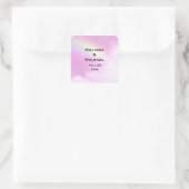 Pastel roze hemel met gele regenboog bruiloft vierkante sticker (Tas)