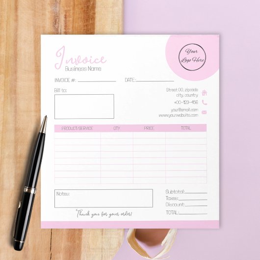 Pastel roze met logo vrouwelijke zakelijke factuur notitieblok