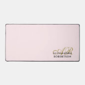 Pastel Roze Monogram Goud Zwart Stijlvol Minimalis Bureaumat (Voorkant)
