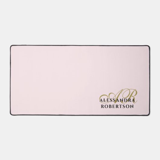 Pastel Roze Monogram Goud Zwart Stijlvol Minimalis Bureaumat (Voorkant)