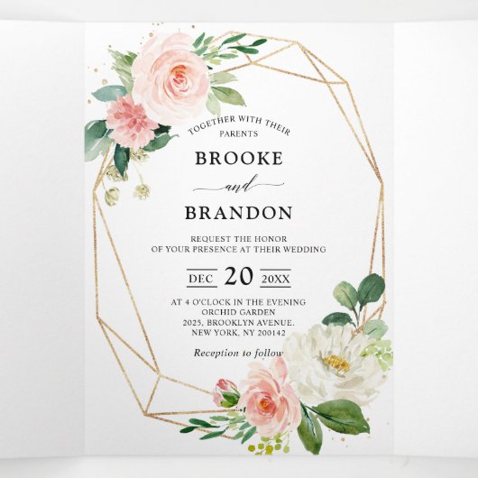 Pastel Roze Mooie Roze Bloemige Botanische Bruilof Drieluik Aankondiging (Binnenkant midden)