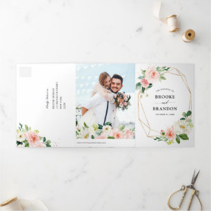 Pastel Roze Mooie Roze Bloemige Botanische Trouwda Drieluik Aankondiging