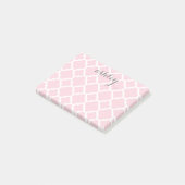 Pastel Roze Quatrefoil Patroon Persoonlijke naam Post-it® Notes (Schuin)