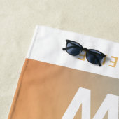 Pastel roze regenboogmonogram eenvoudig strand tot strandlaken (In situ)