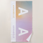 Pastel roze regenboogmonogram simpel strandlaken (Voorkant)