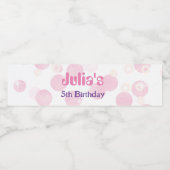 Pastel roze stippen Birthday Waterfles Etiket (Enkel label)