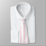 Pastel Roze Stripes Solid Color Summer Vacay Stropdas<br><div class="desc">Lovable light spring pastel roze gestreepte kleur. Minimalistische,  eenvoudige,  moderne trendy chic-pasteltestethiek in roze vaste kleur. Pastel roze decor,  pastelroze esthetisch decor,  pastelroze keuken,  pastelroze kleur. Stropdas van de paarse lente van de pasta . Klassieke  retro pastelroze en witte gekleurde strepen patroon,  trendy zomerzonvakantie vibes design.</div>