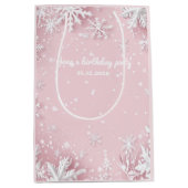 Pastel Roze Winter Wonderland Sneeuwvlok Medium Cadeauzakje (Voorkant)