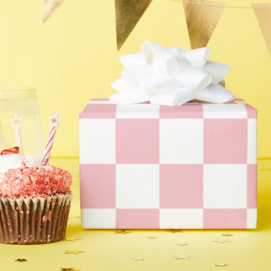 Pastel Roze Wit Geruit Dambord Patroon Cadeaupapier (Verjaardagsfeest)