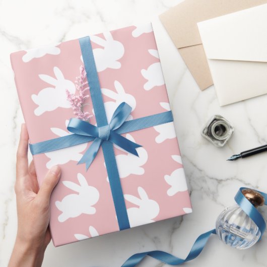 Pastel Roze Wit Konijn Pasen Patroon Gift Cadeaupapier (Geschenken)