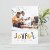 Pastel Scandi Geel Grijs Tekst Joyful Kerstmis Feestdagenkaart (Staand voorkant)