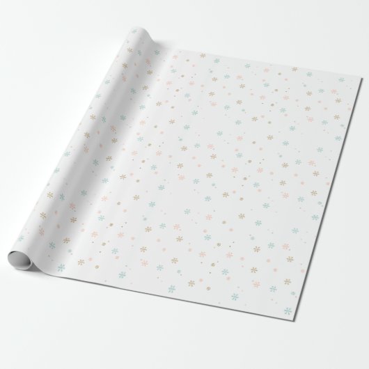 Pastel Snowflakes Tan Coral Roos en Blauwgroen Cadeaupapier (Uitgerold)