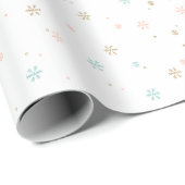 Pastel Snowflakes Tan Coral Roos en Blauwgroen Cadeaupapier (Rol Hoek)