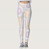 Pastel Spring Mandala Patroon in zachte symmetrie Leggings (Voorkant)