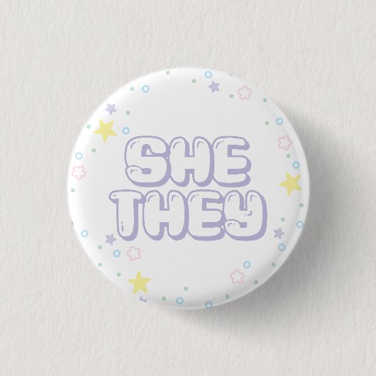 Pastel Star Confetti She They Pronounouns Ronde Button 3,2 Cm (Voorkant)