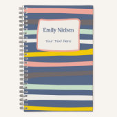 Pastel strepen monogrammed naam school onderwerp notitieboek (Voorkant)