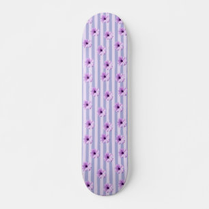 Pastel strepenpatroon met madeliefjes persoonlijk skateboard