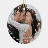 Pastel String Lights 1e Kerstmis als Mr & Mrs Keramisch Ornament (Links)
