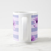 Pastel stripes pattern with Daisies Grote Koffiekop (Achterkant)