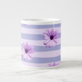 Pastel stripes pattern with Daisies Grote Koffiekop (Voorkant)