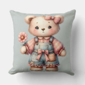 Pastel teddybeer met bloem en overall aan kussen (Voorkant)