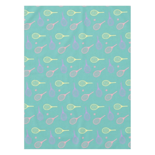 Pastel Tennis Rackets met Tennis Ball on Green Tafelkleed (Voorkant)