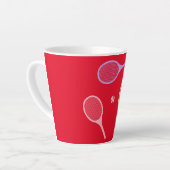 Pastel Tennis Rackets met Tennis Ball op Red Latte Mok (Linkerhoek)