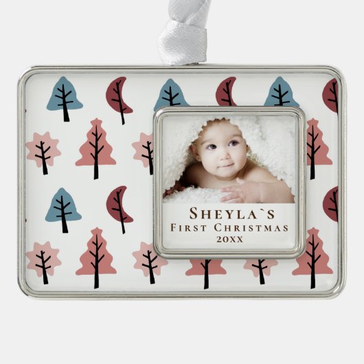 Pastel Tree Pattern Baby's eerste kerstfoto Verzilverd Omlijst Ornament (Voorkant)