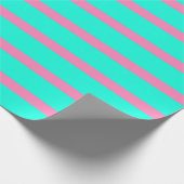 Pastel Turquoise Blauw-groene en roze strepen Cadeaupapier (Hoek)