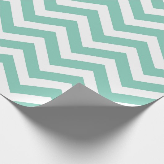 Pastel Turquoise & White Chevron Weddendag Cadeaupapier (Hoek)