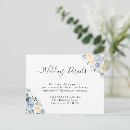 Pastel Vanilla Blue Floral Wedding Details Kaart (Staand voorkant)