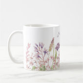 Pastel veld van wilde bloemen monogram koffiemok (Links)