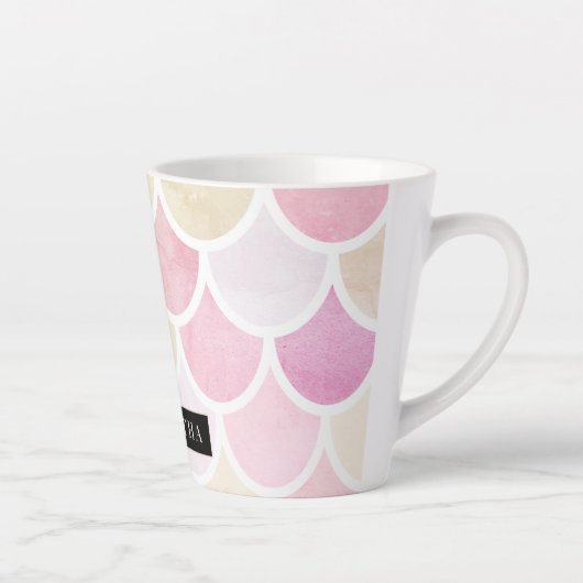 Pastel Waterverf Zeemeermin schaalpatroon met naam Latte Mok (Rechts)