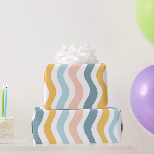 Pastel Wavy Lines  Cadeaupapier (Feestgeschenken)