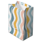 Pastel Wavy Lines  Medium Cadeauzakje (Voorkant Gekanteld)