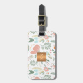 Pastel wilde bloemen met metallisch koper monogram bagagelabel (Voorkant verticaal)