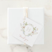 Pastel Wildflower Monogram Crest Bedankt Bedankjes Labels (In situ)