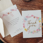 Pastel Winter Wonderland Babyborrel Bedankkaart<br><div class="desc">Dit ontwerp voor een bedankkaart voor een Pastel Winter Wonderland Baby Shower is een lieflijke pastel suikerpruim sprookjeswereld, met een schone minimalistische witte achtergrond voor zwarte en goudbruine tekst in handgeschreven schrift, waardoor een eenvoudige en neutrale moderne stijl ontstaat. Deze klassieke opmaak is lieflijk versierd met vrolijke feestelijke guirlandes van...</div>