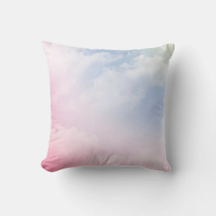 Pastel Wolken: Serene achtergrond patroon Kussen