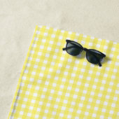 Pastel Yellow Gingham Pattern Strandlaken (In situ)