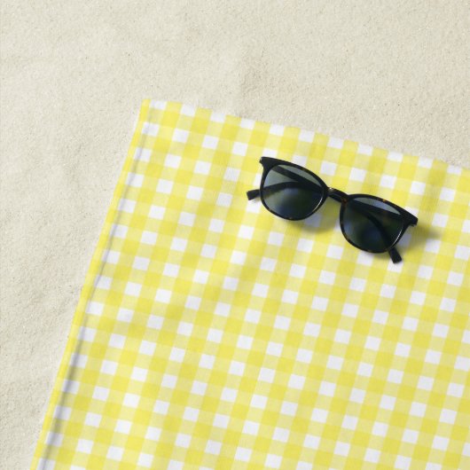 Pastel Yellow Gingham Pattern Strandlaken (In situ)