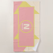 Pastel Yellow Pink en Cream Geometric Girls Name Strandlaken (Voorkant)
