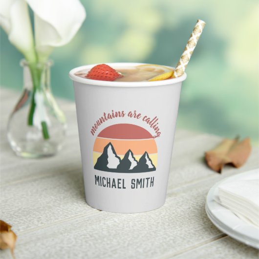  pastelbergen noemen monogram grijs papieren bekers (Insitu)