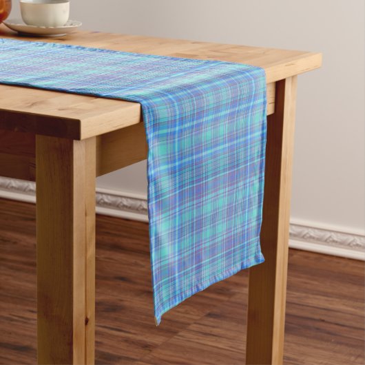 Pastelblauw ruitpatroon korte tafelloper (Voorbeeld)