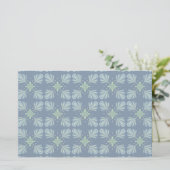 Pastelblauwe bloem abstract herhaling briefpapier (Staand voorkant)
