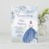 Pastelblauwe bloemen Quinceañera Uitnodiging (Staand voorkant)