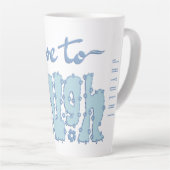 Pastelblauwe bloemige chunky text slogan met naam latte mok (Rechterhoek)