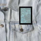 Pastelblauwe decoratieve bloemen button (Insitu)