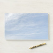 Pastelblauwe lucht plakbriefjes post-it® notes (Op bureau)